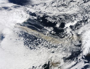 Nube di cenere che dall'Islanda si estende verso il Nord Europa - Image courtesy of NASA